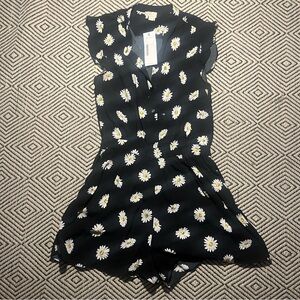 KATE SPADE VISCOSE CREPE BLACK WHITE DAISY FLUTTER SLEEVE ROMPER JUMPSUIT,  4